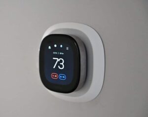 How To Tell When It Is Time To Turn The Heat Off: Ecobee